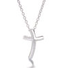 Croix Believe en argent brillant 925 avec zircons transparents by White Alpina. Ce collier Croix believe est livré dans un écrin et une chaîne.